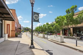 Walking distance to downtown glenwood, east atlanta village, and grant park